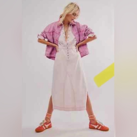 Free People Dresses & Skirts - NWT Free People Pink Mad Love Denim Midi Dress, Size S